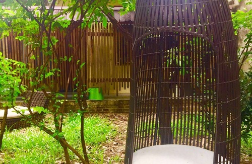 Bangkok Central Business District Villa | Experience Thai Living in a Homey City Villa Ideal for Families & Groups