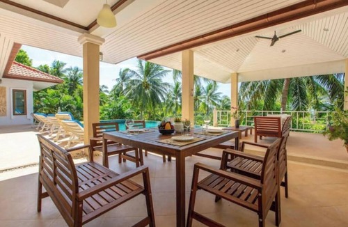 Maret House | Family 3 bedrooms villa with sea view