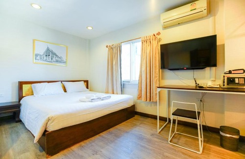 Old City Apartment | Family Room for 5 pax near Thapae Gate