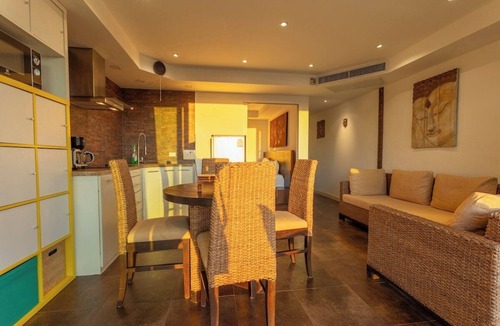 Kata Apartment | Famous Kata Ocean View 2BR Seaview Residence c129