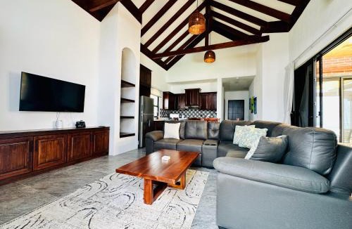 San Diego House | Forever Sunsets Beachfront Tranquility