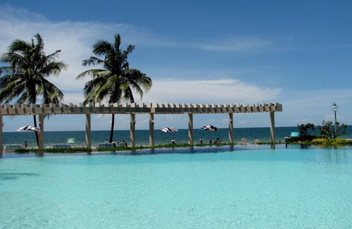 Nong Kae Apartment | Fully equipped beach front apartment in the city center of Hua Hin