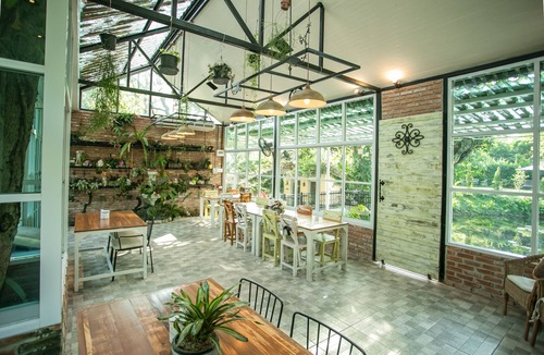 Nakhon Nayok Hotel | Ginger Bread House - Pet Lover Resort