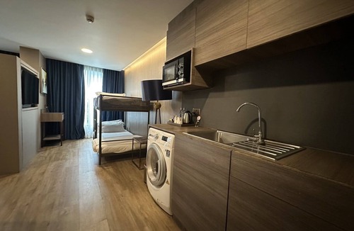Nana Hotel | GLOW Sukhumvit 5 by Centropolis