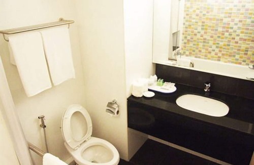 Khlong Ton Sai Hotel | Grand Tower Inn Sathorn Bangkok