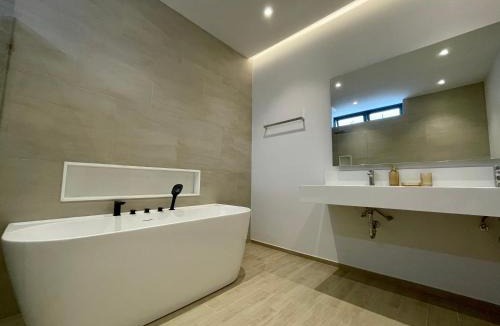 Ban Sakhu Villa | Grand Villa Aileen