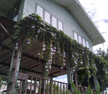 Prachinburi House | Green Home by Canal