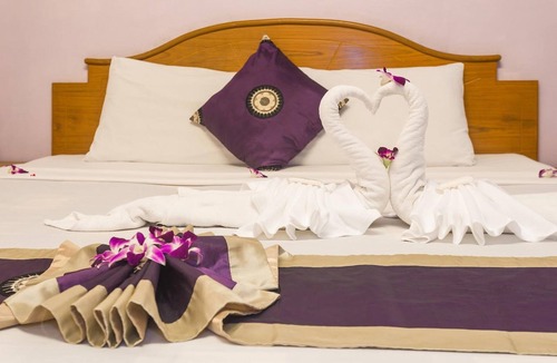 Nanai Road House | Guesthouse Belvedere - Cozy Beautiful Double Room near Patong Beach
