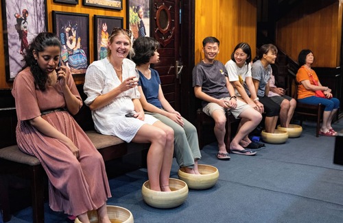Bai Chay Cabin | halong marina bay cruise