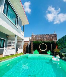 Koh Lan Hostel | HappyDaysVilla