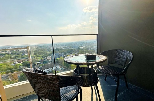 Chang Khlan Apartment | Hassle-Free Stay&Amazing pools&Centrally located