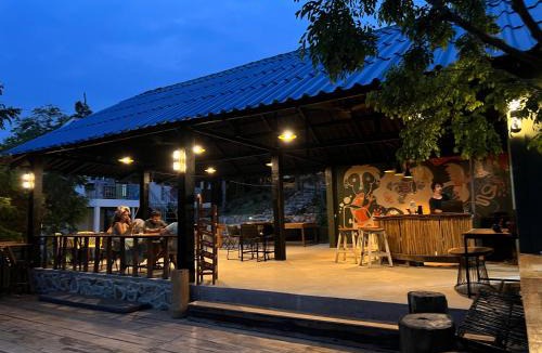Koh Rong Hostel | Hillside Hostel & Bungalows