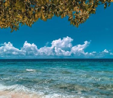 Ko Lanta Hotel | Hippy Trail Beach Village Bungalows