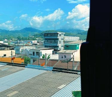 Betong Hostel | Hlangkha Hostel - หลังคา โฮสเทล