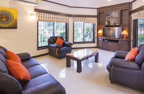 Nong Prue House | Holiday house Pattaya for 1 - 8 persons with 4 bedrooms - Holiday home