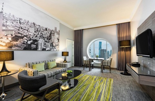 Bang Rak Hotel | Holiday Inn Bangkok Silom by IHG
