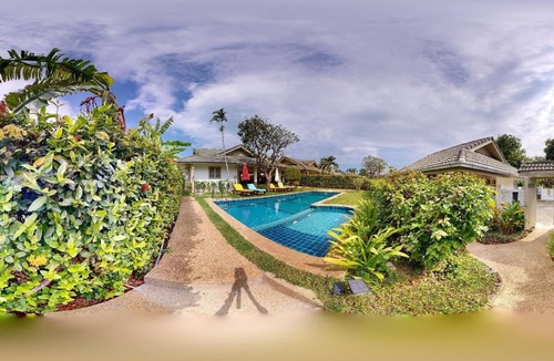 Moo 5 House | Holiday villa with garden, barbecue and terrace