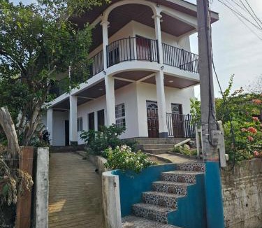 Moyogalpa House | Hostal Mamá Derlys