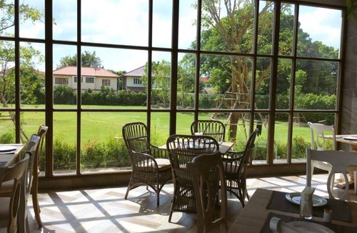 Mueang Samut Prakan District Hotel | Hotel ∙ 127 guests