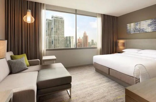 Bangkok Central Business District Hotel | Hyatt Place Bangkok Sukhumvit 24