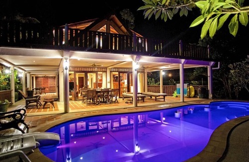 Bang Po House | Ideal 4 Bedrom Villa with Private Pool on Beachside Complex