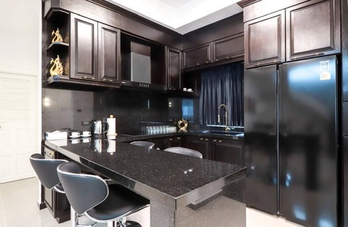 South Pattaya Villa | Indiluxe 6 bedroom spacious pool villa near walking street and nightlife