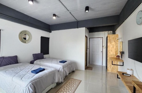 Phra Pradaeng Apartment | IRich Residence- Bang Hua Suae 6kms from BTS Pu-Chao