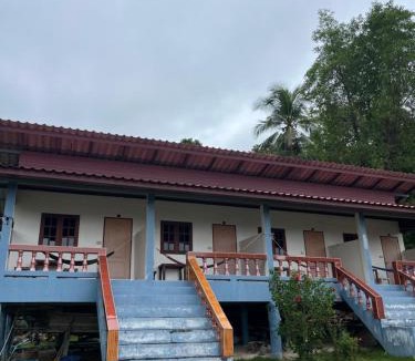Haad Yao Resort | J.B.Hut Bungalows