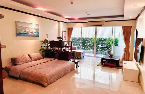 Pattaya Bay Condo | Japanese Styled Condo in the Heart of Pattaya next to Pattaya Beach.