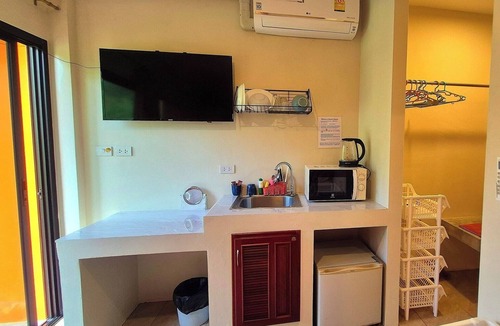 Ban Saiyuan Apartment | Jasmine Seaview 'B' Friendly Guest House