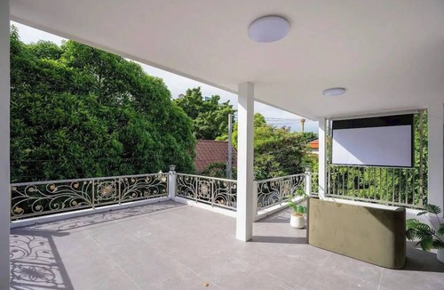 Huai Yai House | Jomtien 6BR Pool Villa · 210 meters to the Beach
