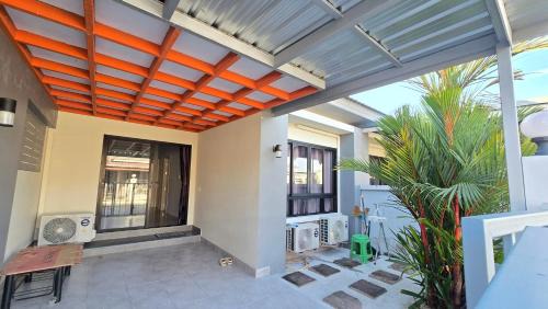 Sa Khu Resort | Joyful House Naiyang beach