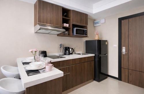 Nai Harn Apartment | KAI Condo 1BR Pool View NBC Nai Harn