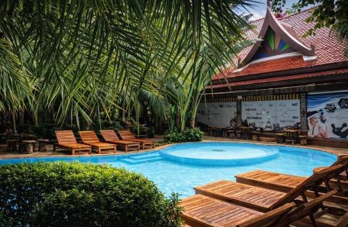 Nai Harn Apartment | KAI Condo 1BR Pool View NBC Nai Harn