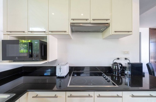 Karon Apartment | Karon Beachfront Apartment 724