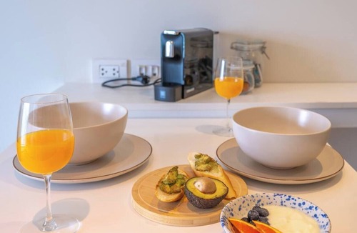 Na Chom Thian Apartment | King Bed Top-Floor Sea View | 1min to Private Beach | 2 Resort Pools