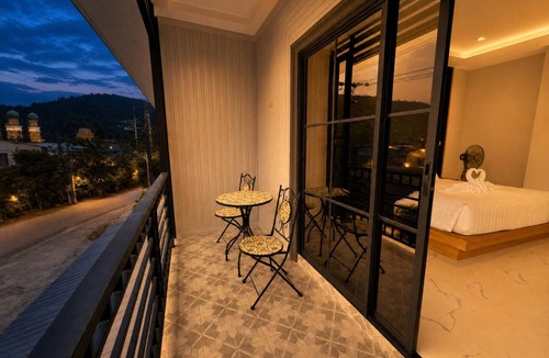 Bang Tao Apartment | King Room in the Heart of Central Bang Tao Live Work Connect