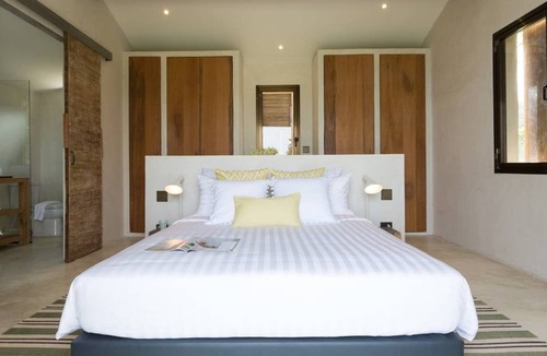 Chaweng City Center Villa | Koh Koon-Provence Meets Samui - 6BR + 2 Kids room