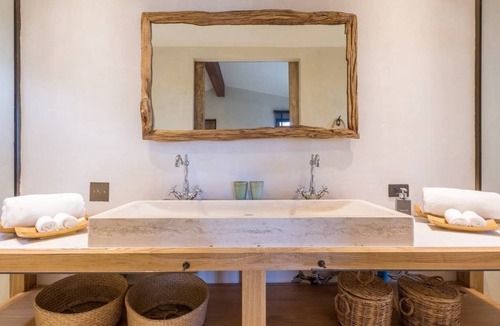 Chaweng City Center Villa | Koh Koon-Provence Meets Samui - 6BR + 2 Kids room