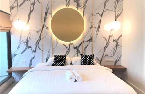 Pak Nam Bed & Breakfast | La La Moon Krabi Poshtel'n' Pool