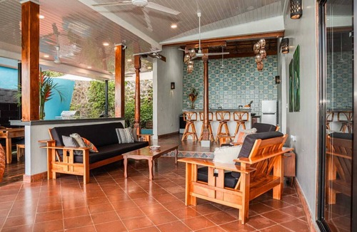 La Laguna Villa | Laguna Lakefront Luxury at Casa Tuani