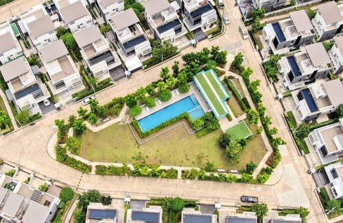Thep Kasattri Villa | Laguna Park with pool on the 1st floor