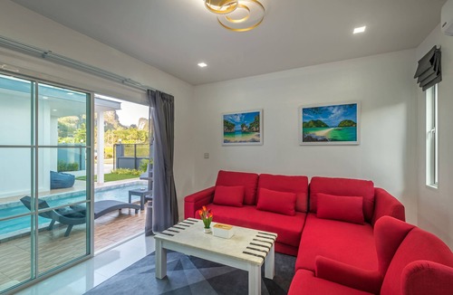 Krabi Villa | Lark Pool Villa Krabi (3 BDR) - 5 min from the beach.