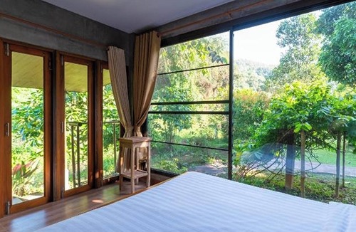 Ban Pong Hotel | Lion Cafe Resort