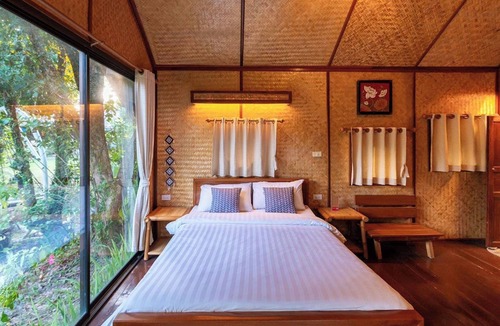 Ban Pong Hotel | Lion Cafe Resort