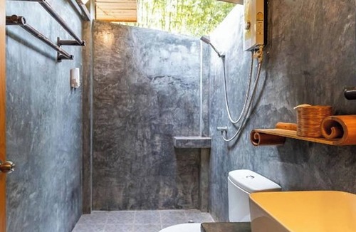 Ban Pong Hotel | Lion Cafe Resort