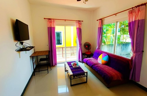 Krabi House | Little Purple House- AoNang: Bungalow in a quiet neighborhood near AoNang Beach!