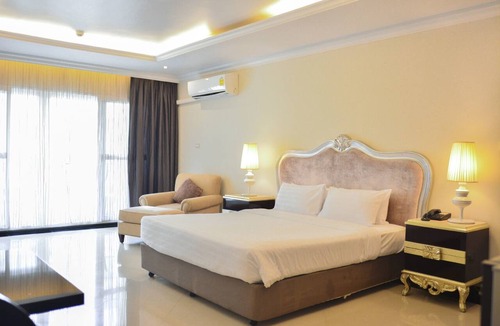 Central Pattaya Resort | LK Legend