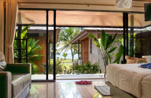 Ko Lanta Hotel | Long Beach Chalets
