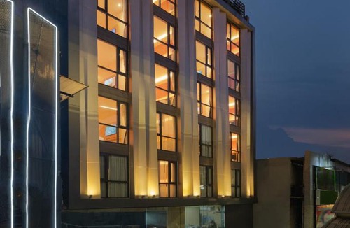 Bang Na Hotel | Lumen Bangkok Udomsuk Station